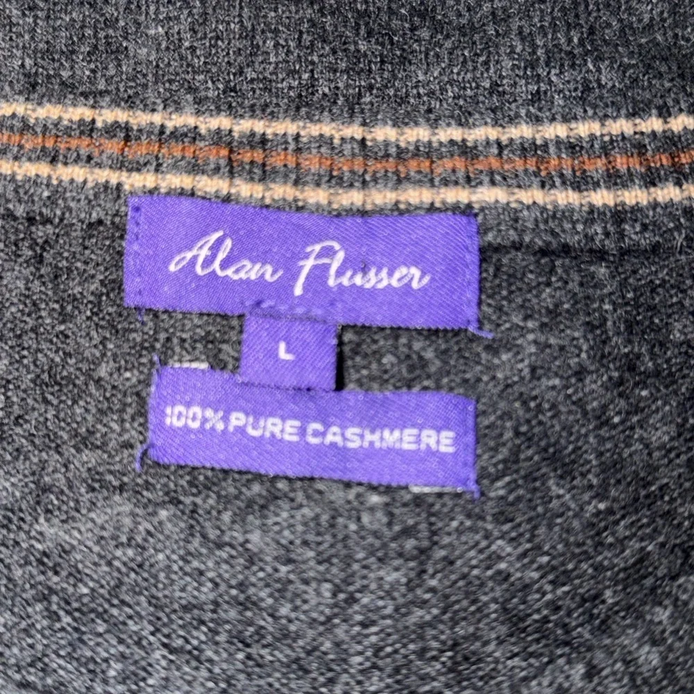 Alan Flusser Gray and Tan Crewneck Sweater 100% cashmere.#053